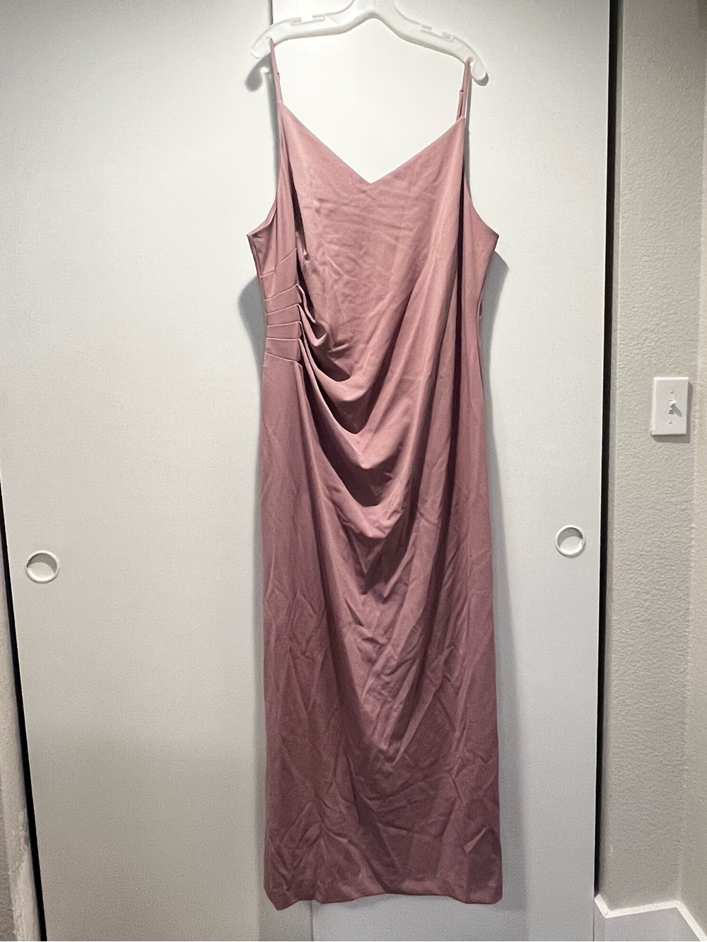 David’s Bridal 20 Dusty Rose NWT Scoopback Stretch Crepe Sheath Dress